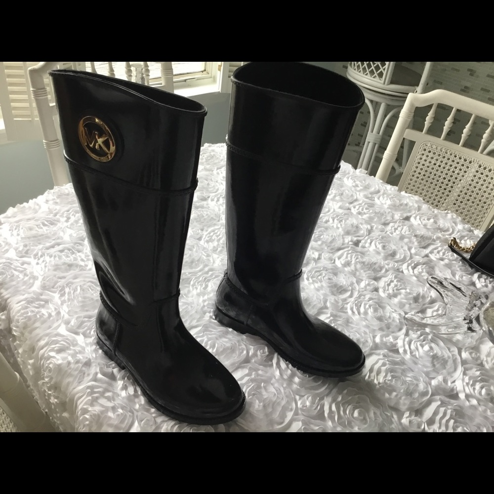 NWT Micheal Kors high rain boot